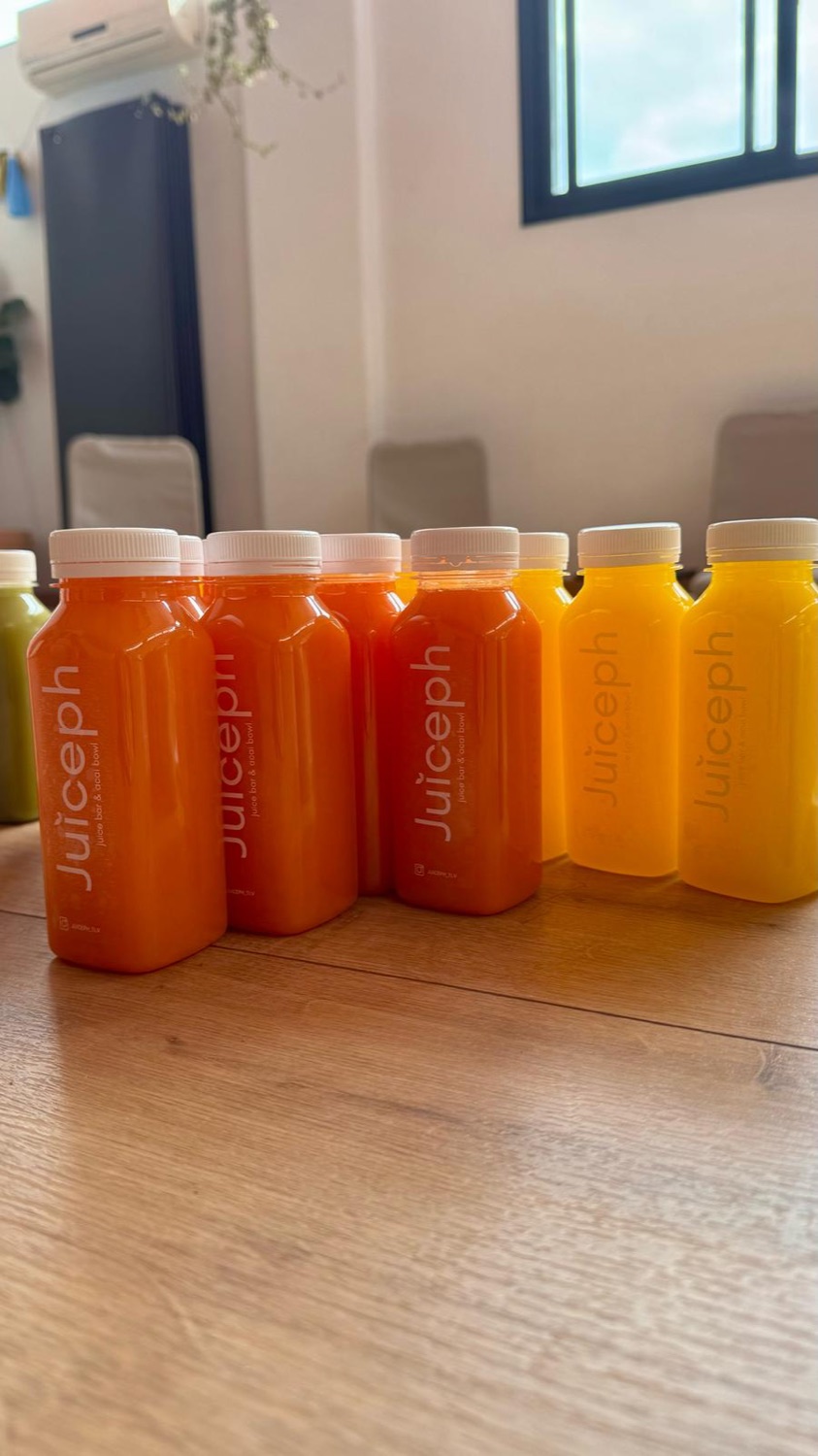 מבחר מיצים טבעיים סחוטים של JUICEPH