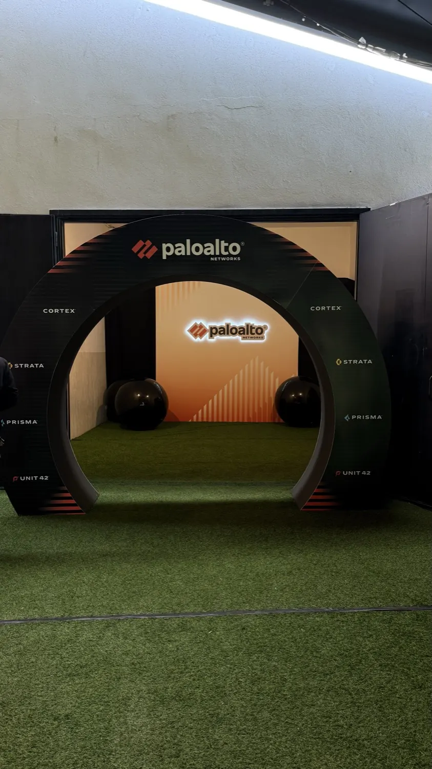 עמדת JUICEPH ממותגת באירוע של Palo Alto Networks